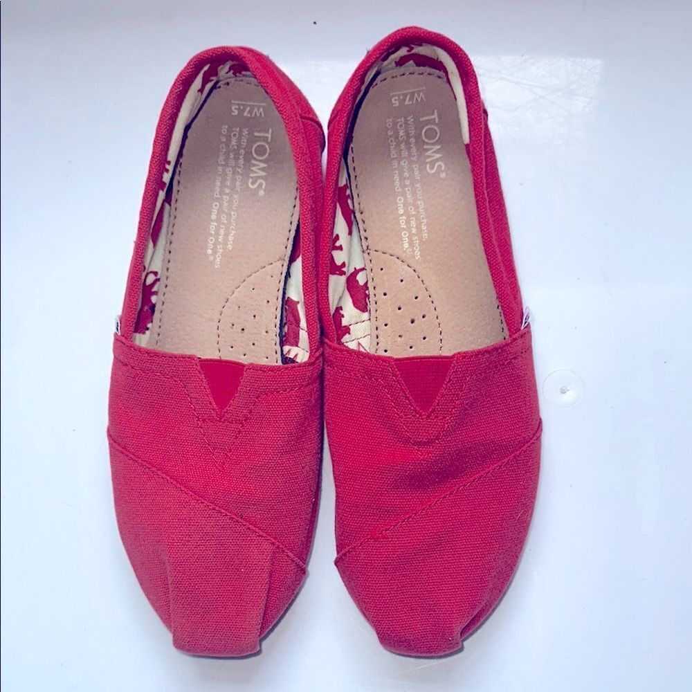 Toms Red Canvas Flats with Signature Slip-On Design- Size‎ 7.5